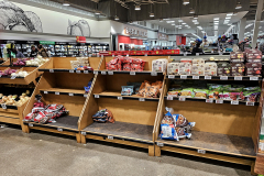 Schnucks empty shelves 01-09-2025